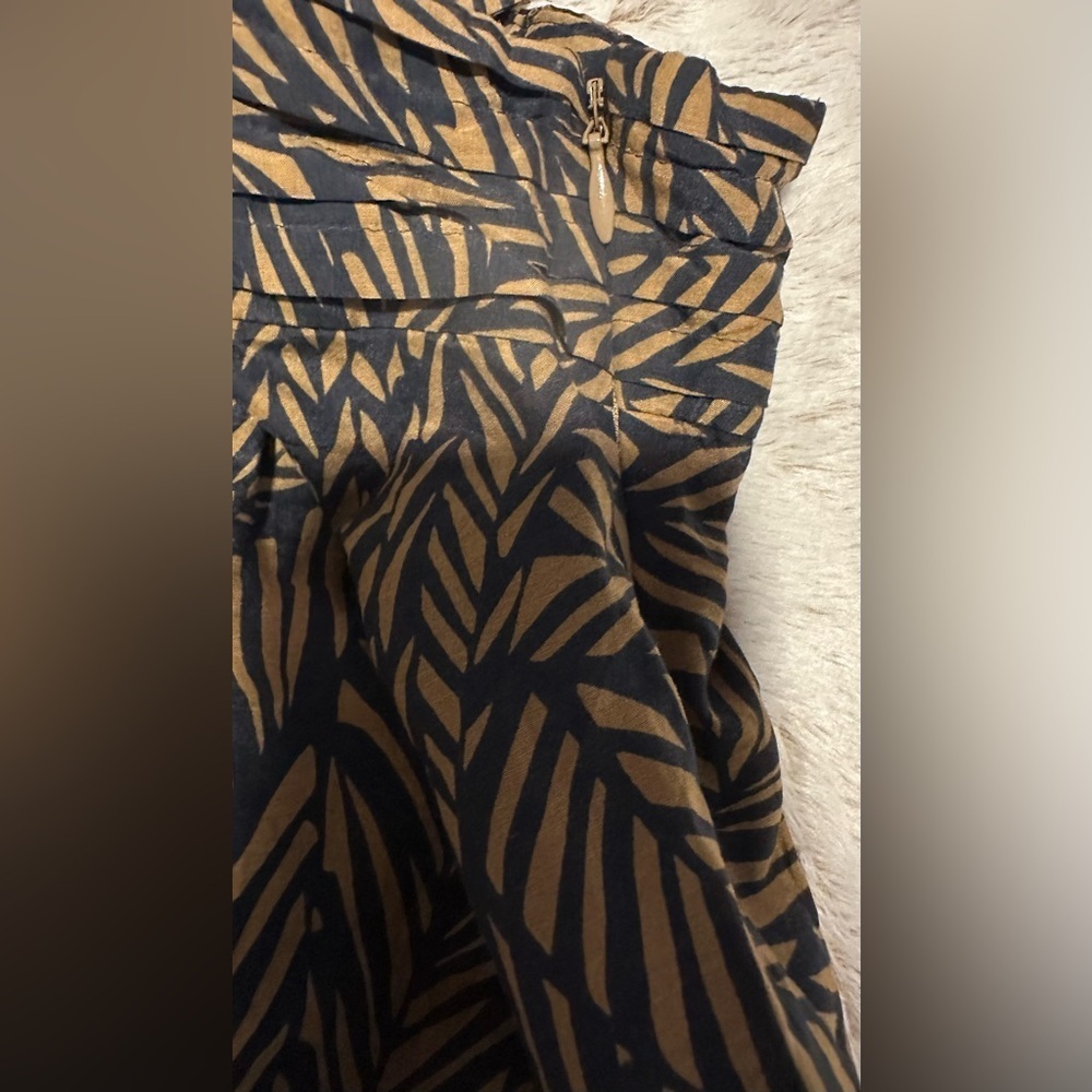 Banana Republic Tropical Leaf Pleated Patterned Blouse - Picture 3 of 9